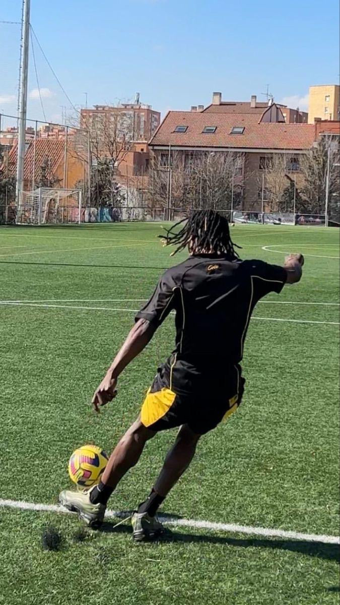 Corteiz Talismo Football Jersey Black/Yellow