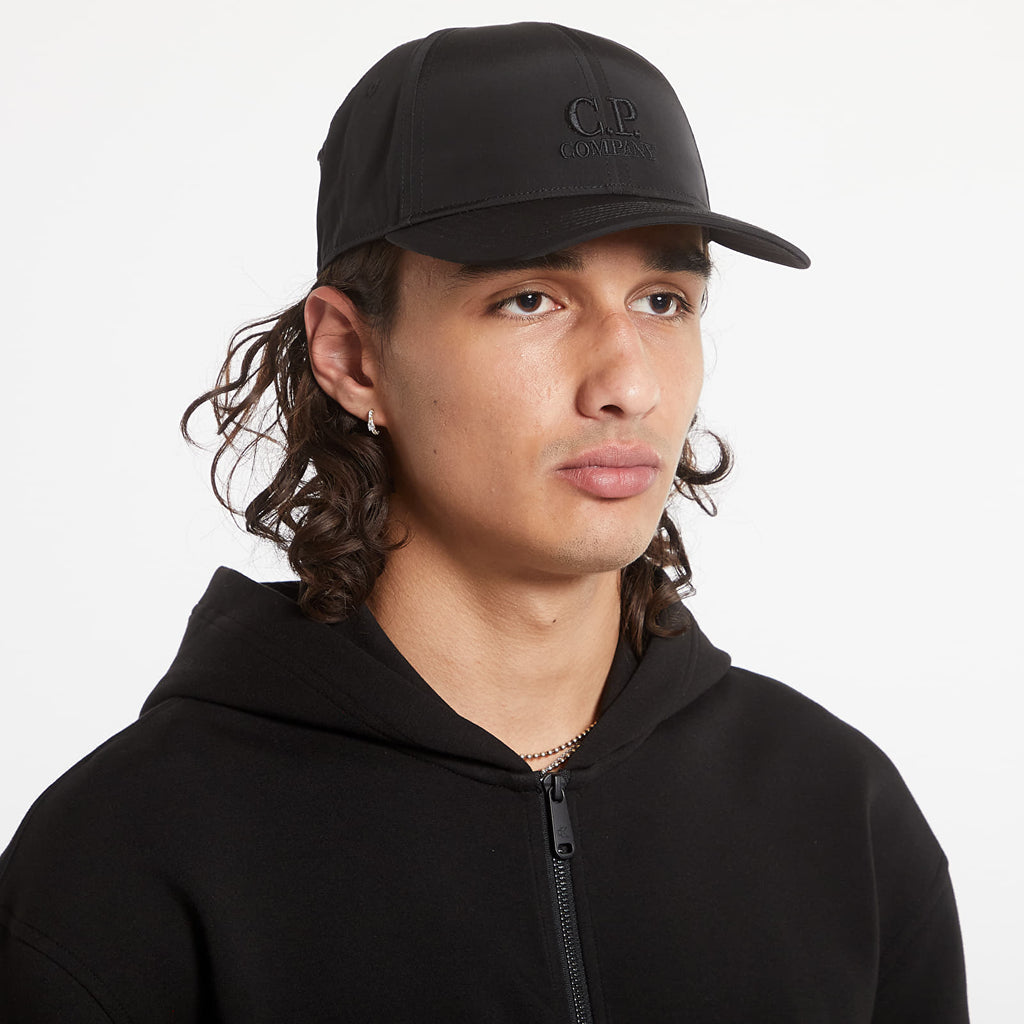 CP COMPANY GOGGLES HAT