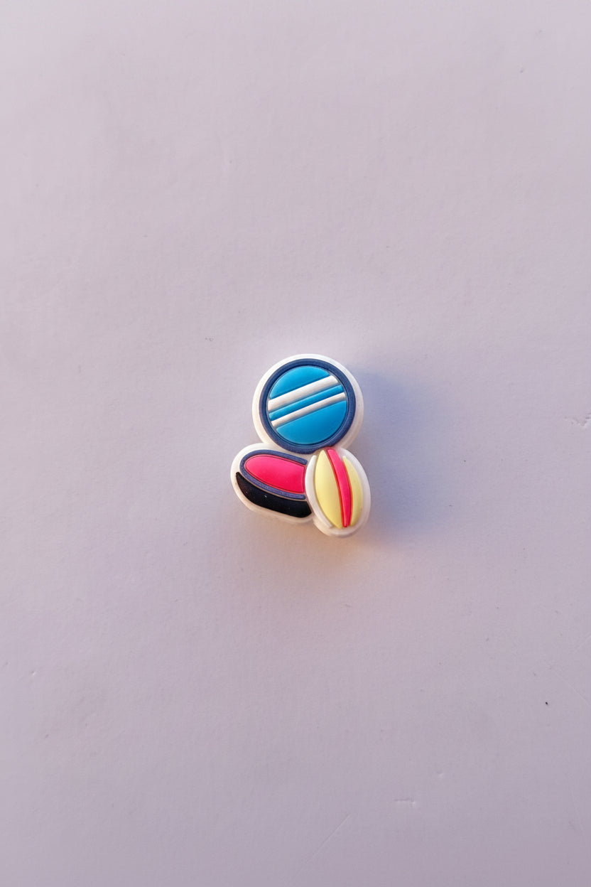 Crocs pins pack food
