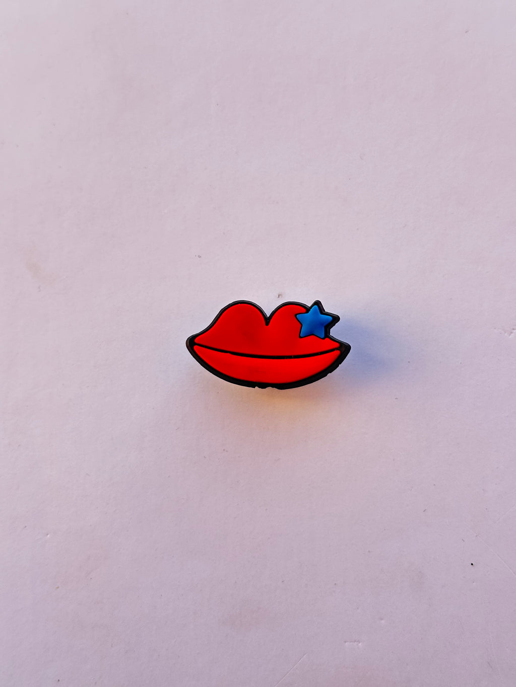Pins pack love