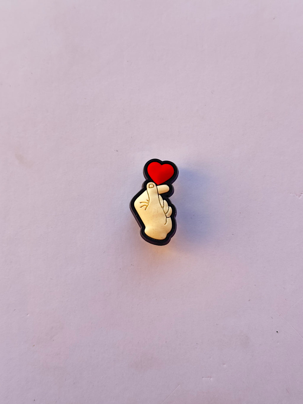 Pins pack love