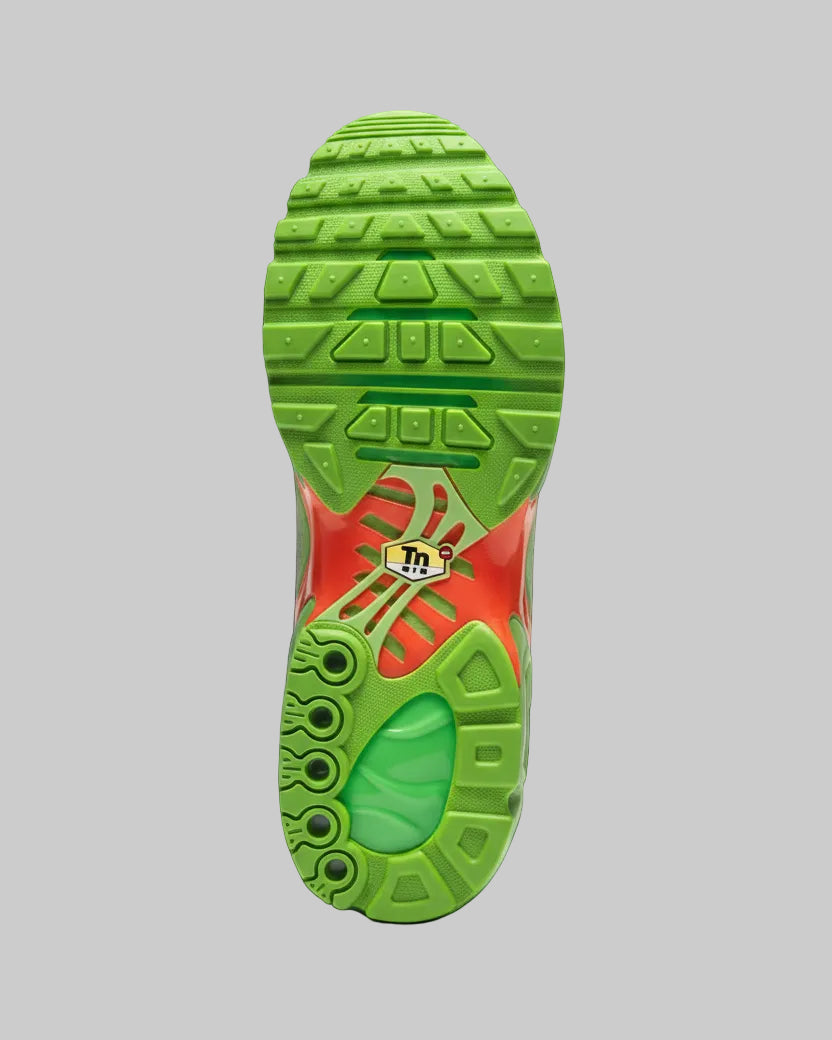 NIKE Air Max Plus x Supreme
Mean Green